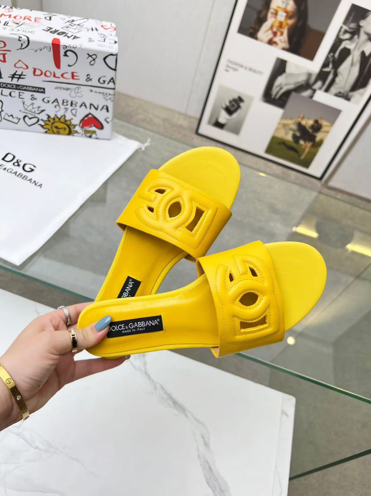 D&G Slippers Women(AAA)-001