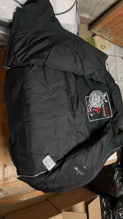 Moose Knuckles Coat-019