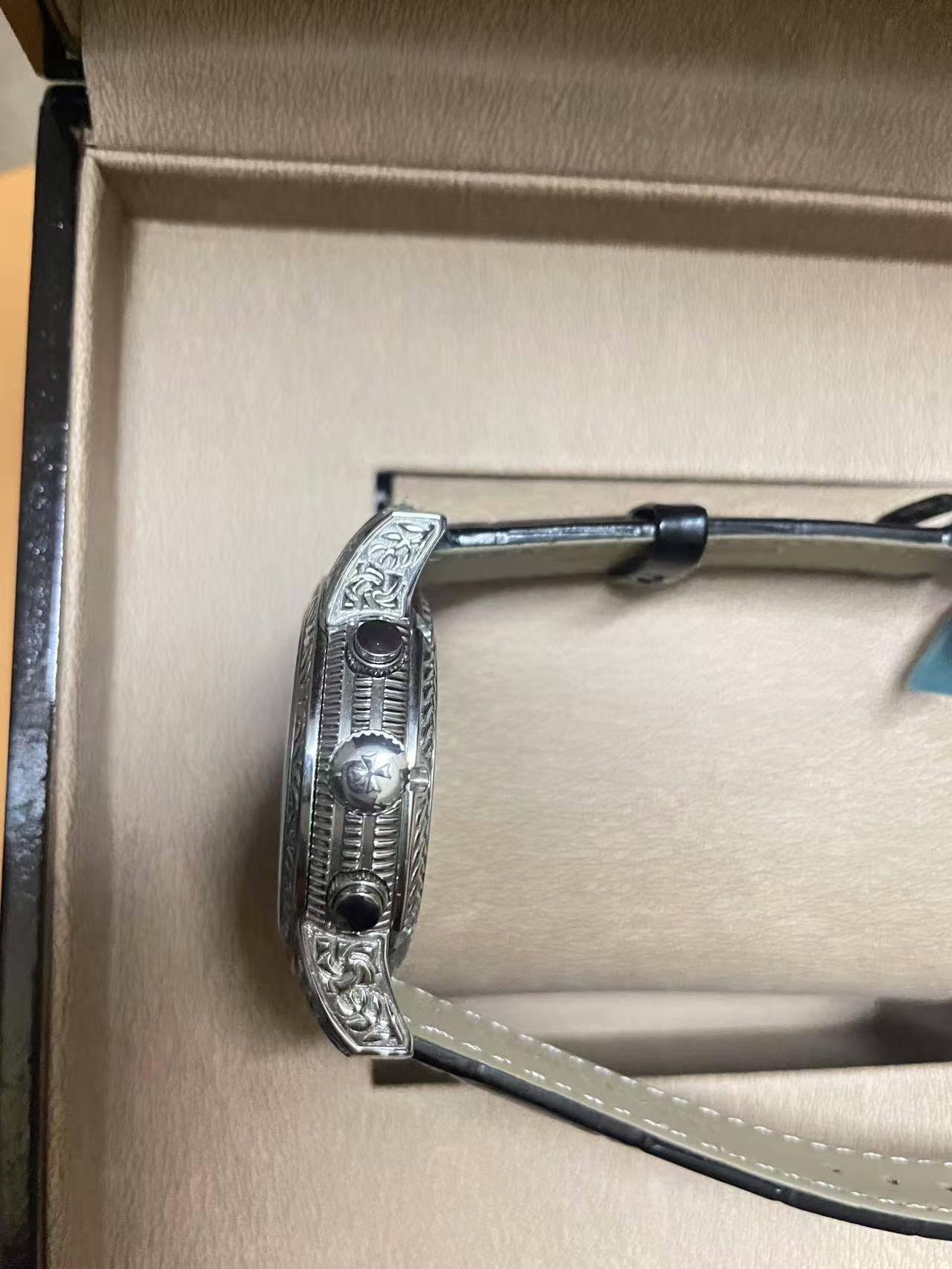 vacheron Co*sta*t*n mechanical watch-010