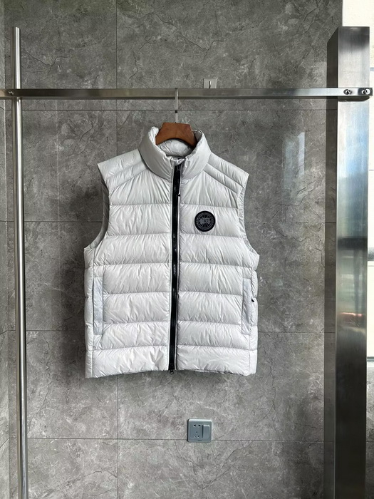 Can*a Go*e vest coat-012