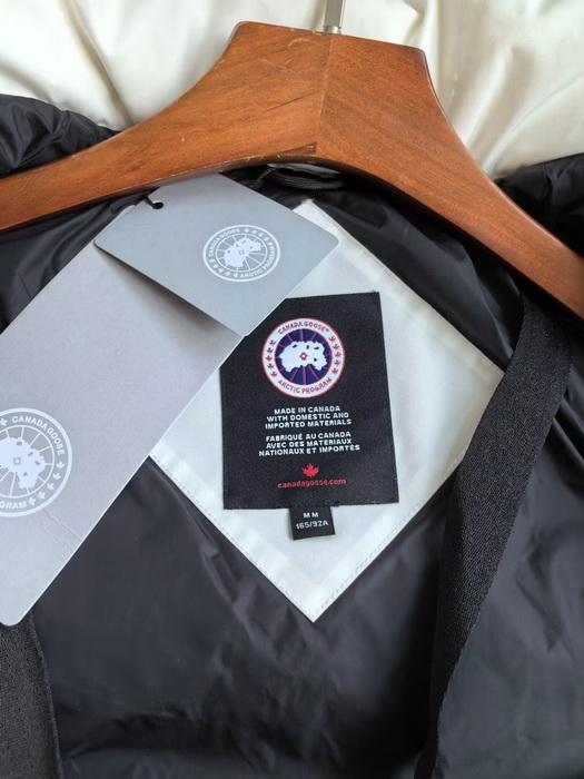 Canada Goose Coat(Women)-028