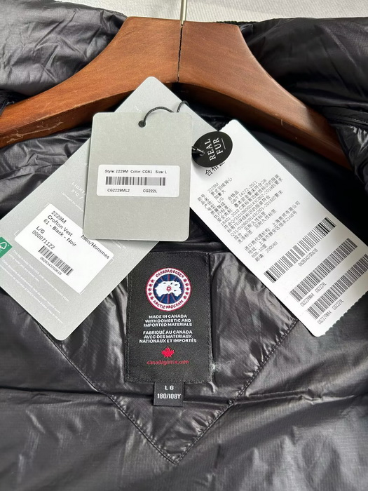 Can*a Go*e vest coat-014