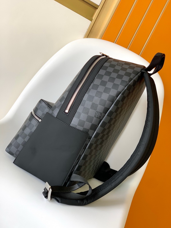 LV Backpack(AAA)-070