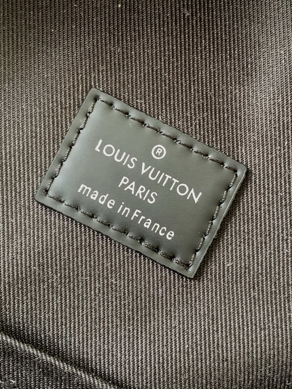 LV Backpack(AAA)-072