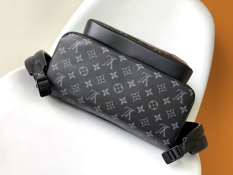 LV Backpack(AAA)-075