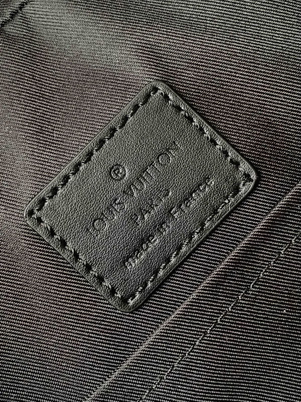 LV Backpack(AAA)-075
