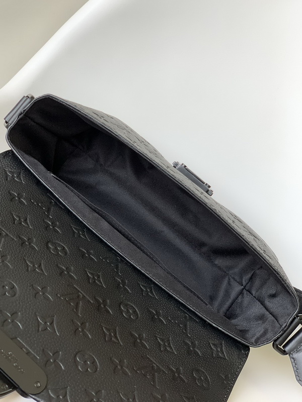 LV Handbags AAAA(Men)-157