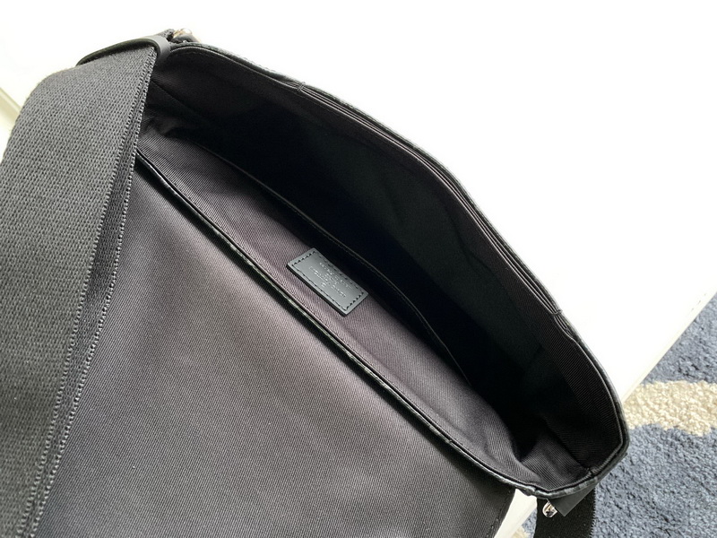 LV Handbags AAAA(Men)-176