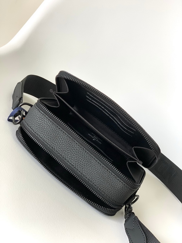 LV Handbags AAAA(Men)-186