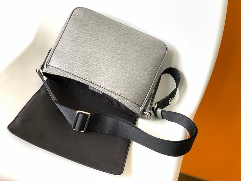 LV Handbags AAA(Men)-250