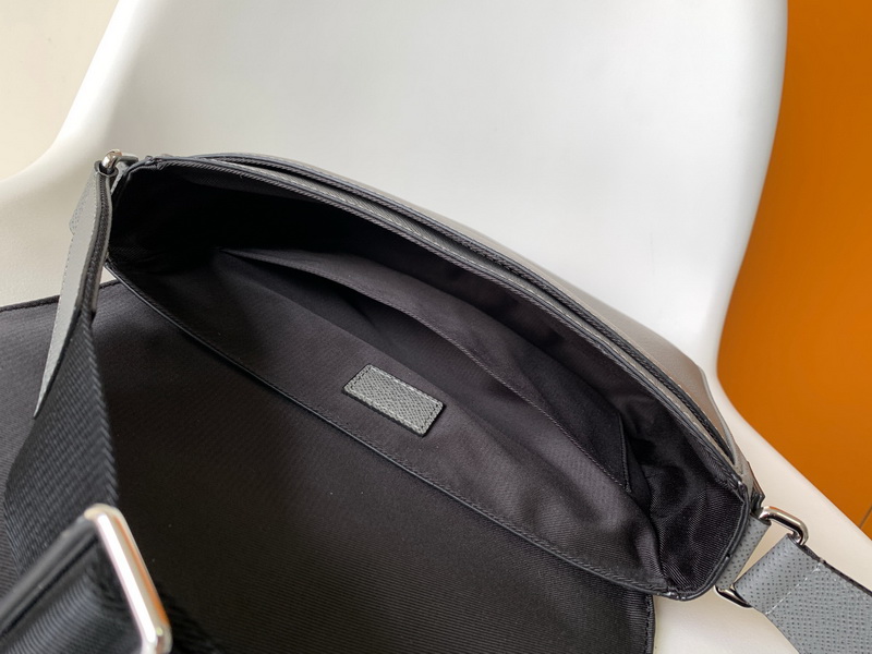 LV Handbags AAA(Men)-250