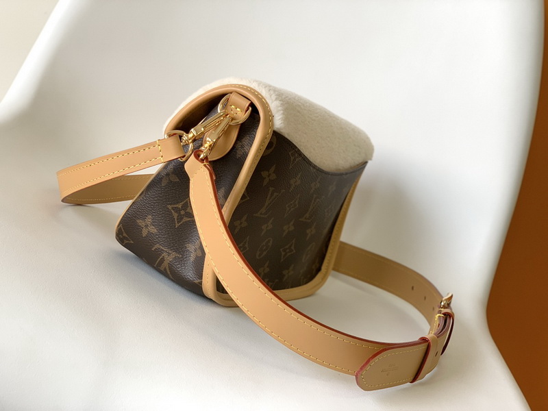 LV Handbags AAA(Women)-546