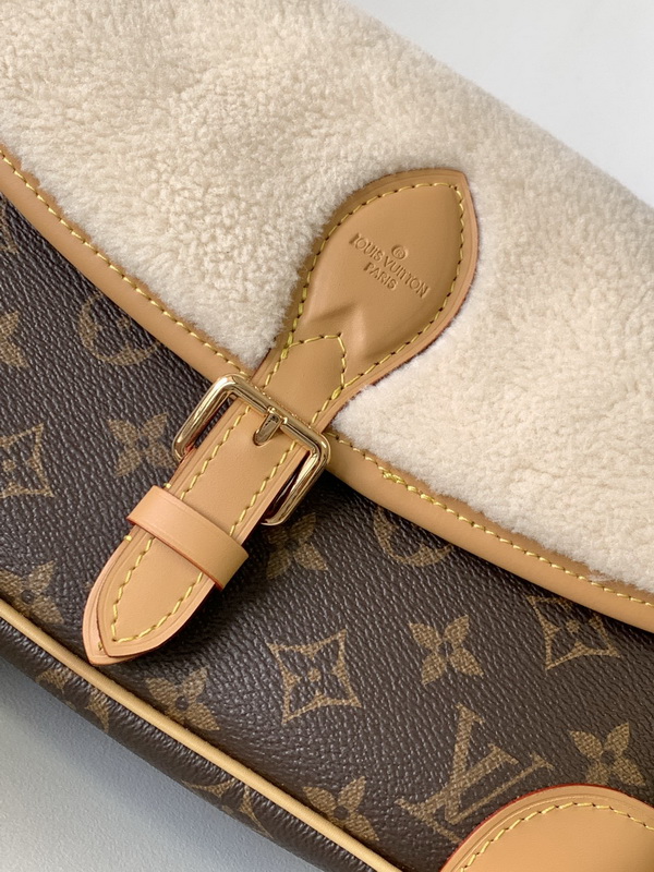 LV Handbags AAA(Women)-546