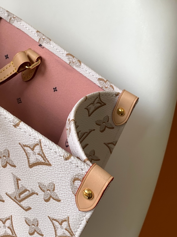 LV Handbags AAA(Women)-562