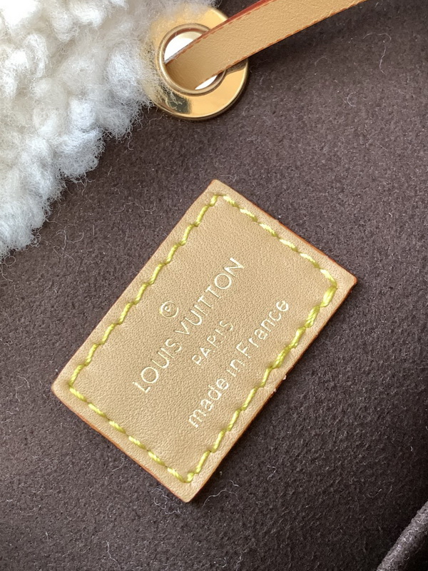 LV Handbags AAA(Women)-586