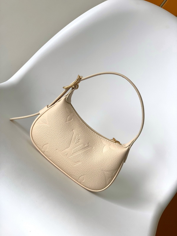 LV Handbags AAA(Women)-645