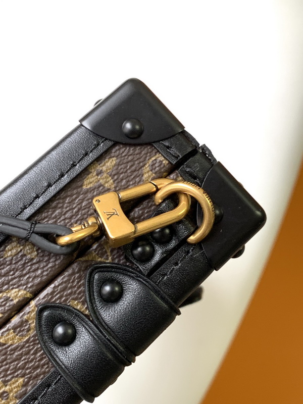 LV Handbags AAA(Women)-676