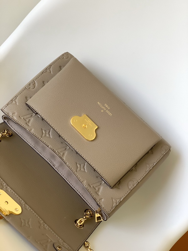 LV Handbags AAA(Women)-684