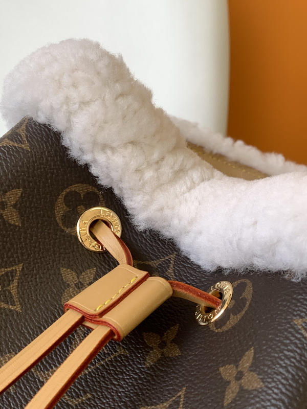 LV Handbags AAA(Women)-821