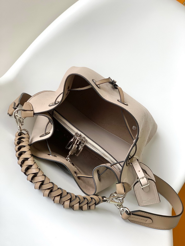 LV Handbags AAA(Women)-824