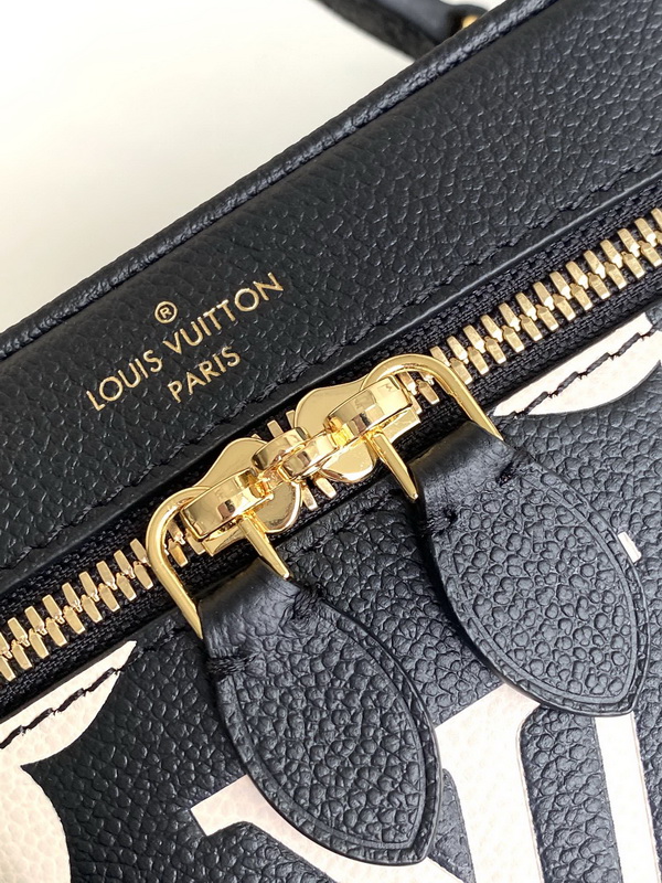 LV Handbags AAA(Women)-841