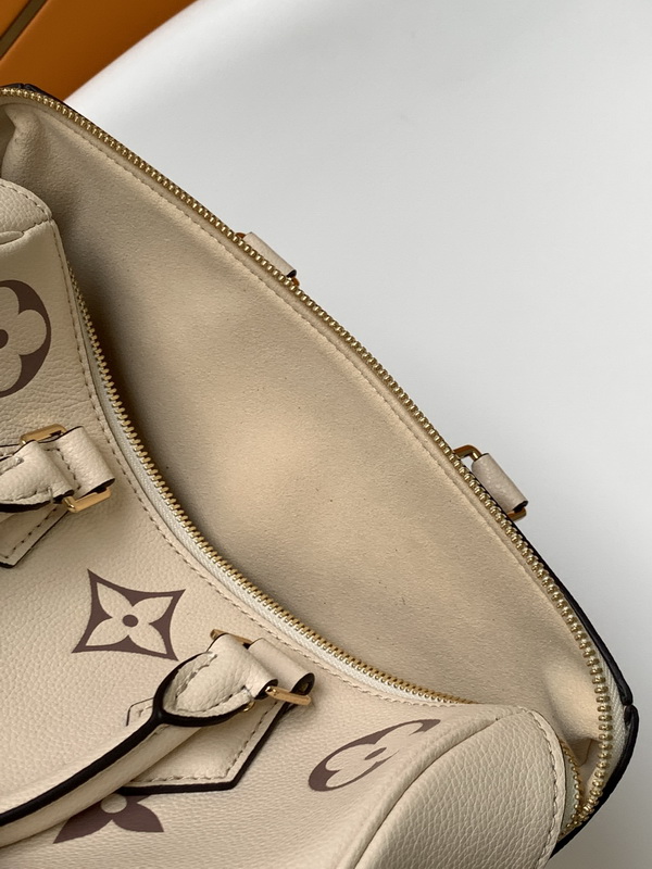 LV Handbags AAA(Women)-895