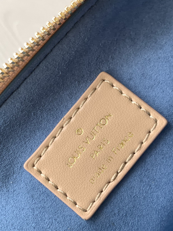 LV Handbags AAA(Women)-915