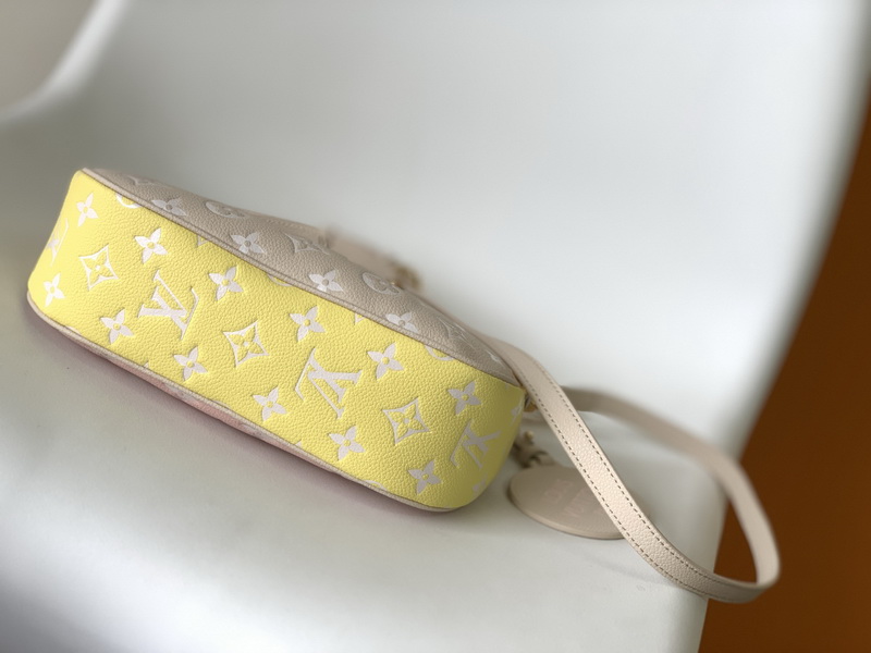 LV Handbags AAA(Women)-920