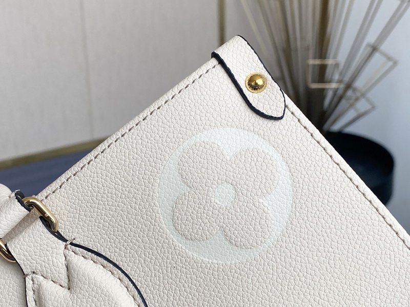 LV Handbags AAA(Women)-941