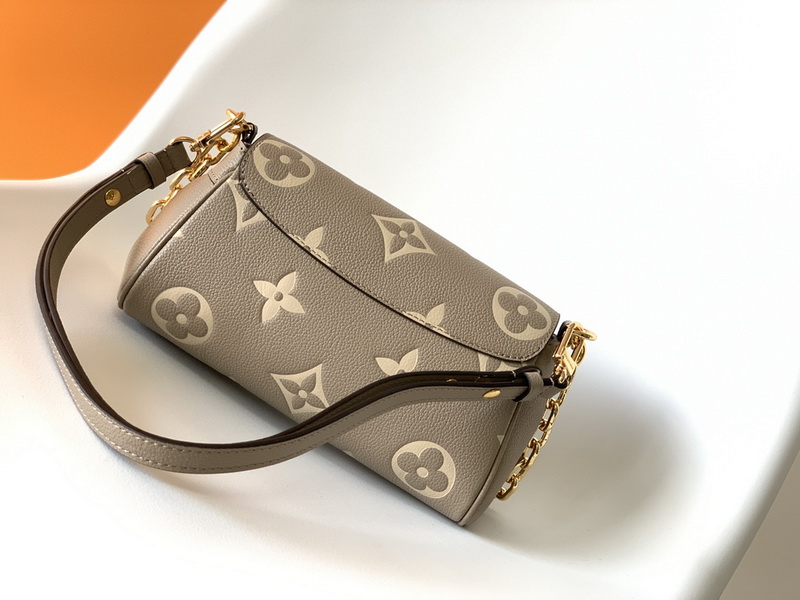 LV Handbags AAA(Women)-943
