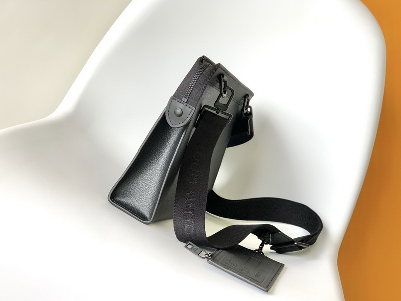 LV Handbags AAA(Men)-295