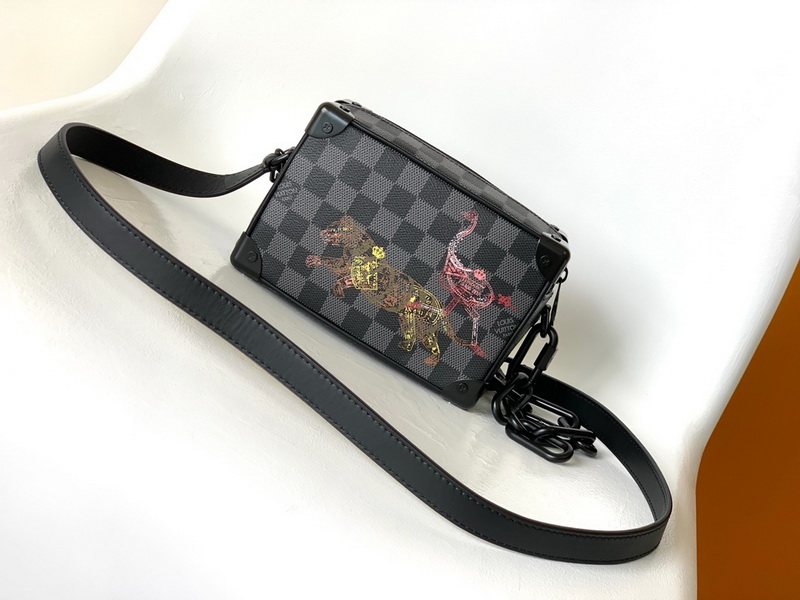LV Handbags AAA(Men)-302
