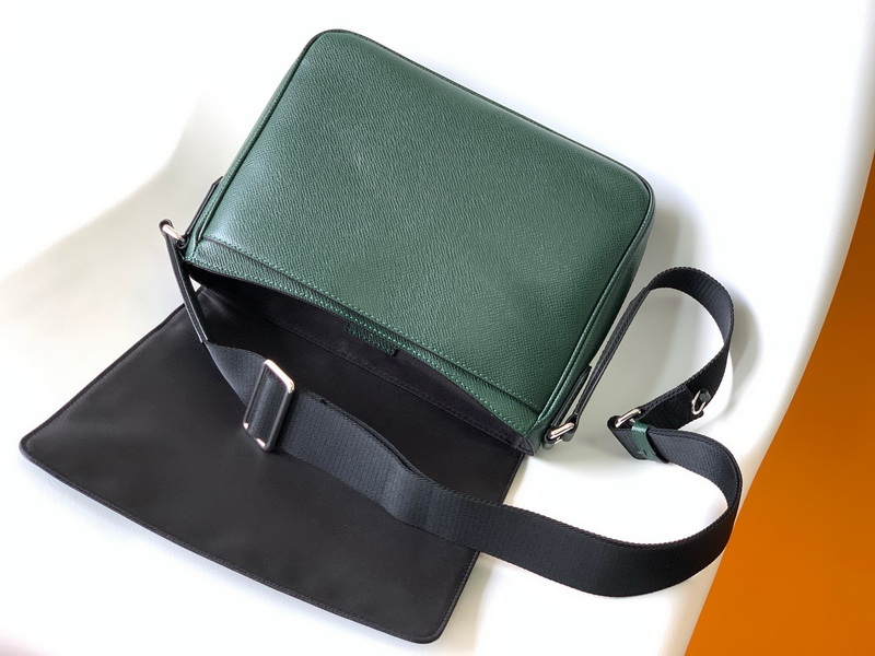 LV Handbags AAA(Men)-307