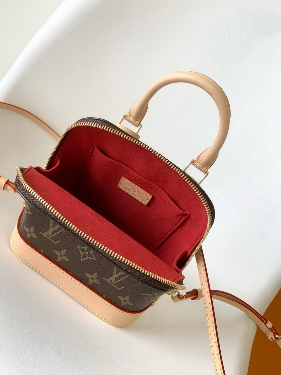 LV Backpack(AAA)-149