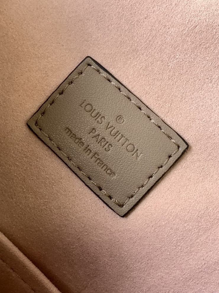 LV Backpack(AAA)-165