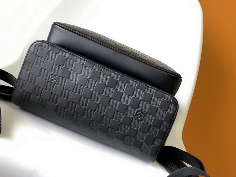 LV Backpack(AAA)-170