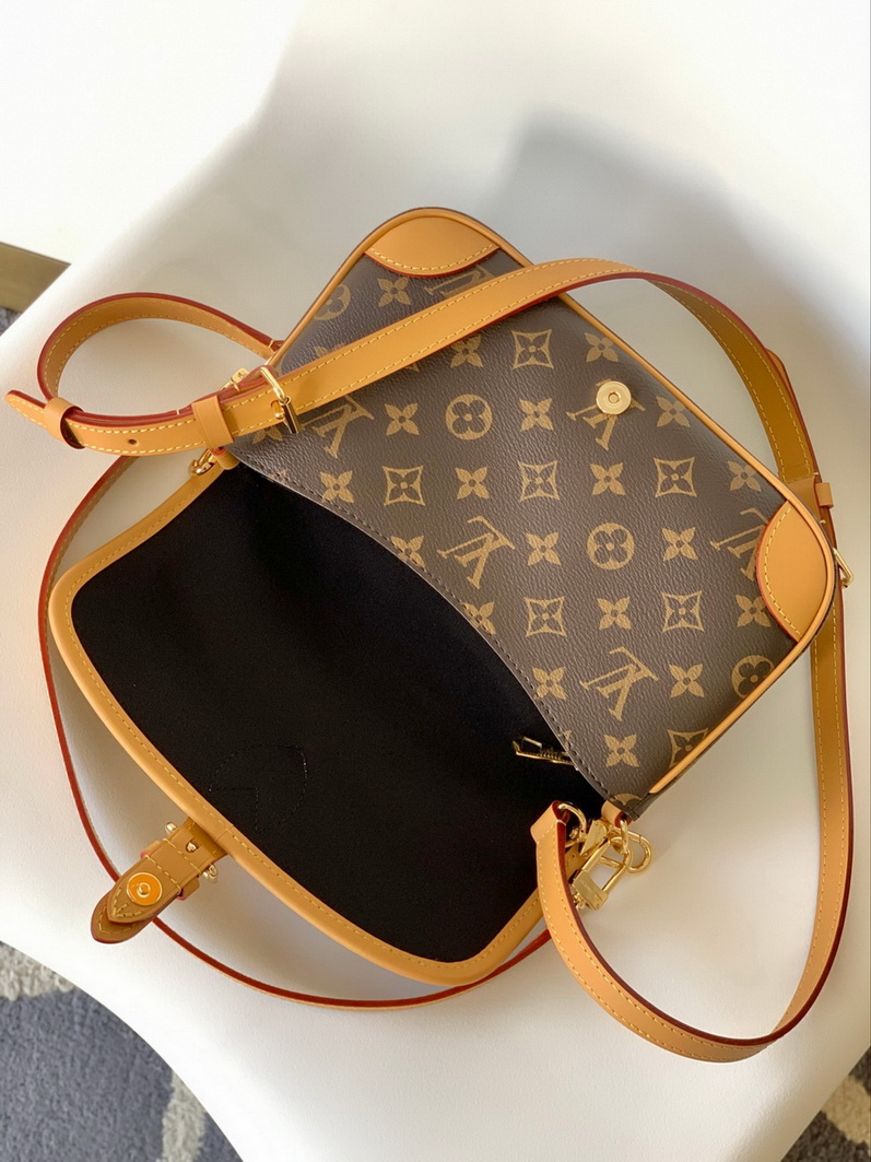 LV Bag-NFC(AAA)-060