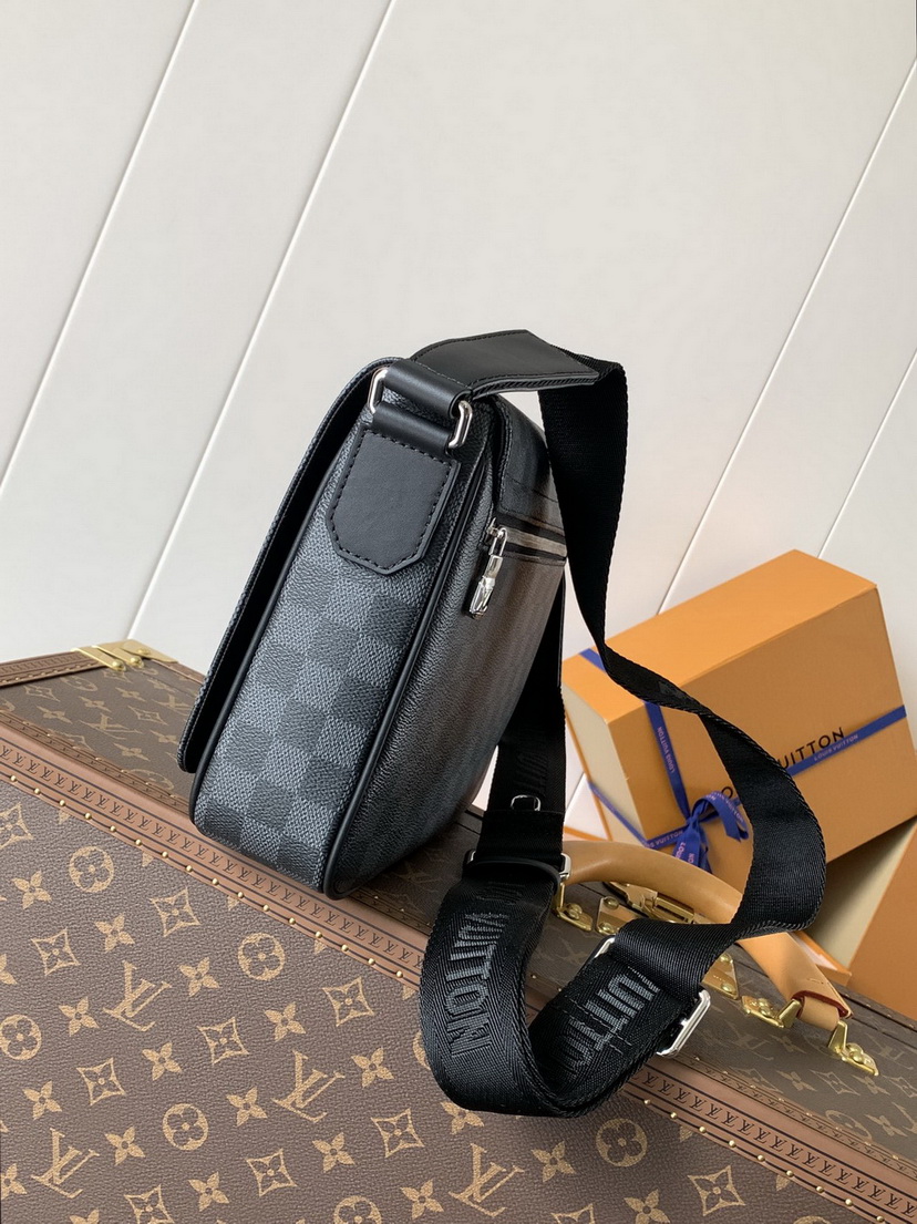 LV Bag-NFC(AAA)-111