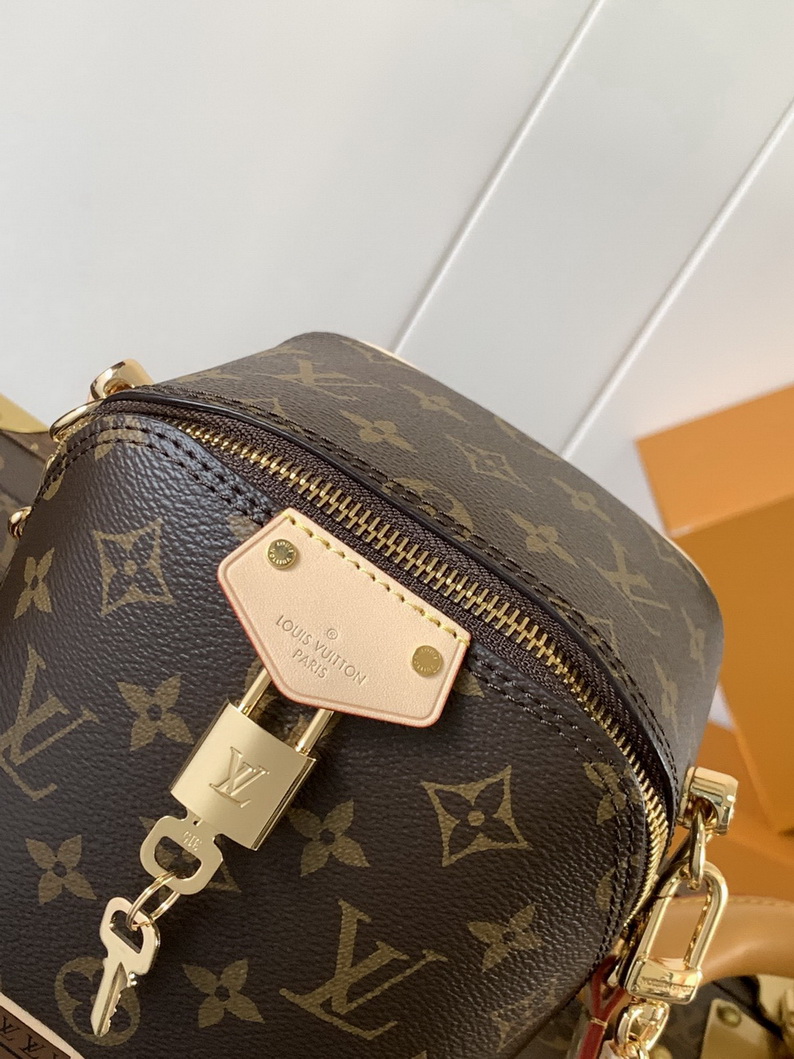 LV Bag-NFC(AAA)-233