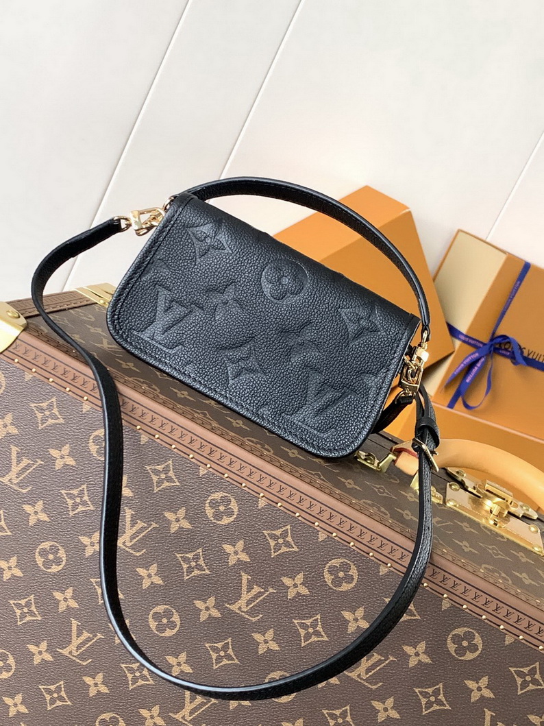 LV Bag-NFC(AAA)-327