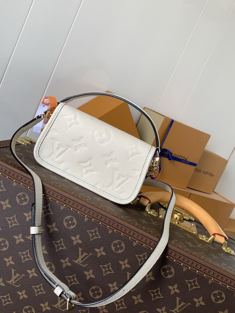 LV Bag-NFC(AAA)-331