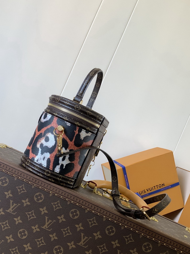 LV Bag-NFC(AAA)-333