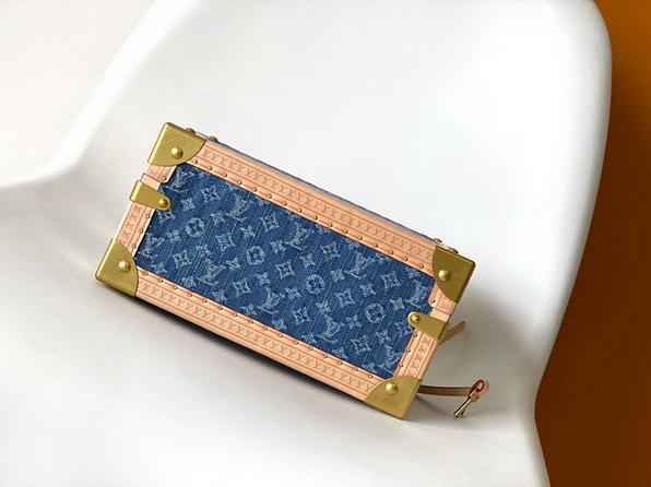 LV Bag-NFC(AAA)-562