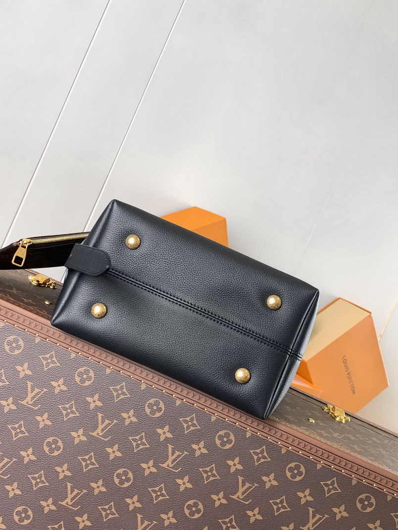 LV Bag-NFC(AAA)-572