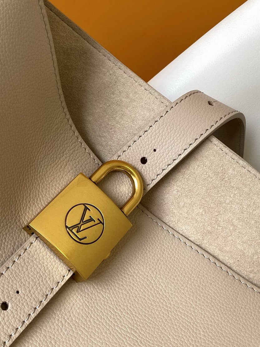 LV Bag-NFC(AAA)-603