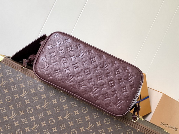 LV Bag-NFC(AAA)-647