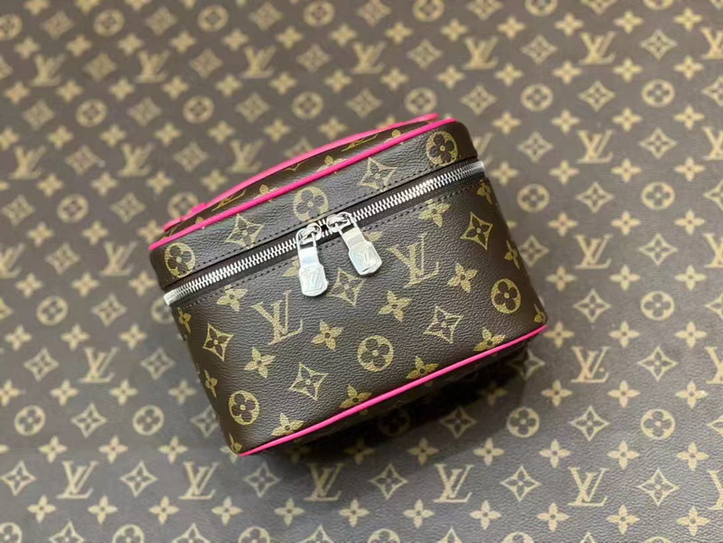LV Makeup Bag(AAA)-001