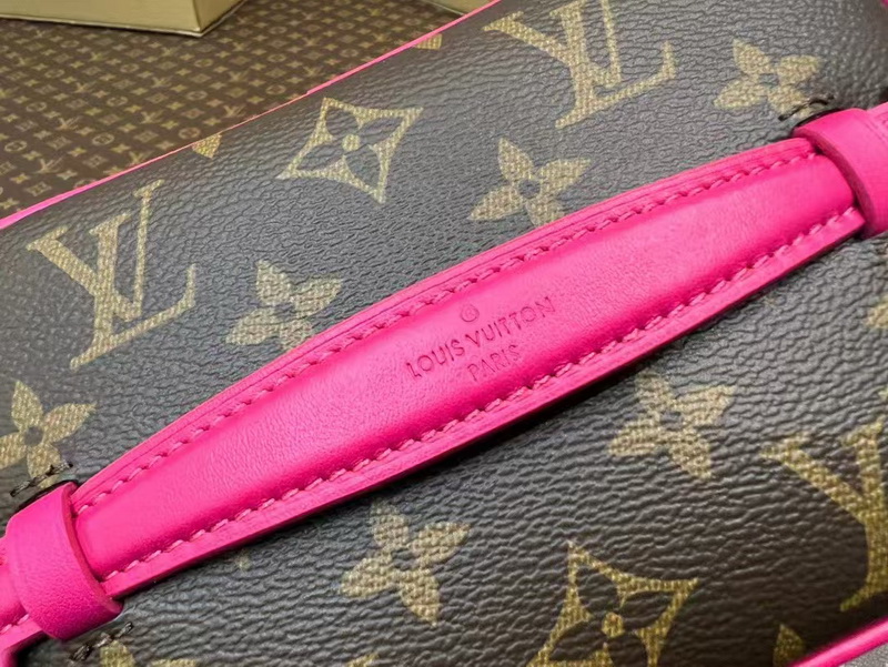 LV Makeup Bag(AAA)-001