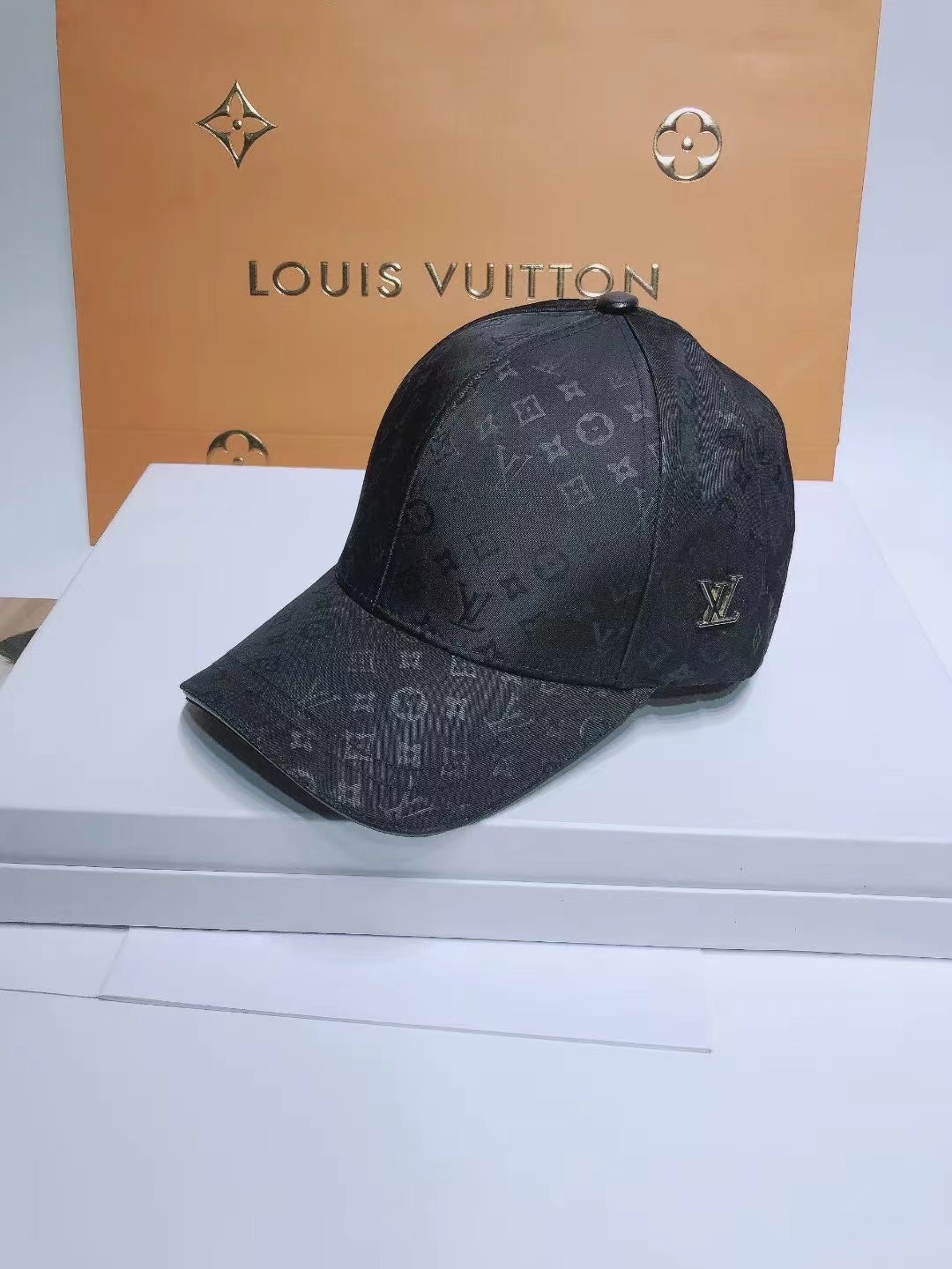 LV Cap-469