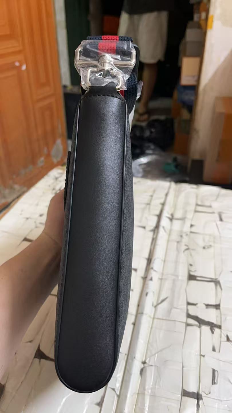 G*u*i handbags aaa(men)-031